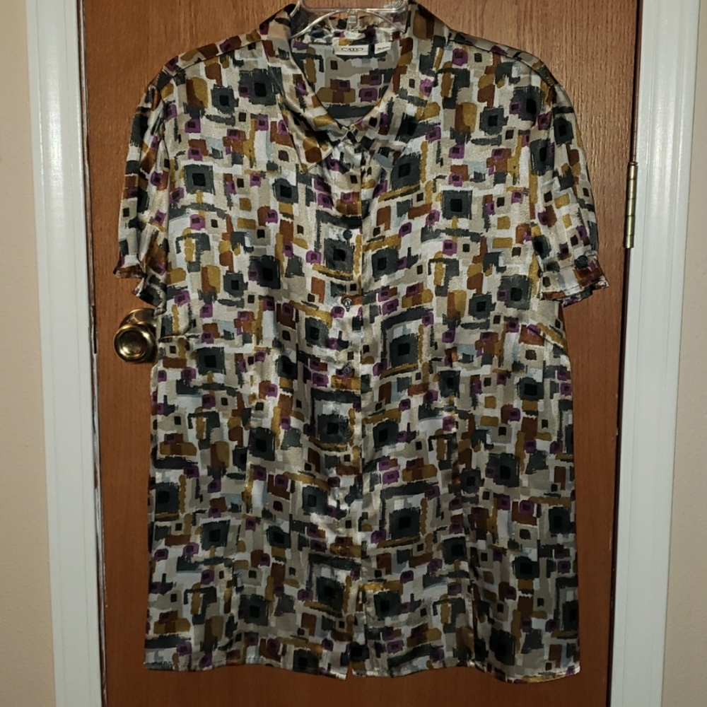 Cato Short Sleeved Button Down Blouse, Size 22/24 (B2)